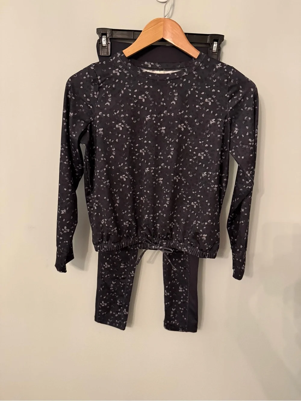 Girls' Long Sleeve Athletic Top and Leggings Size 10/12